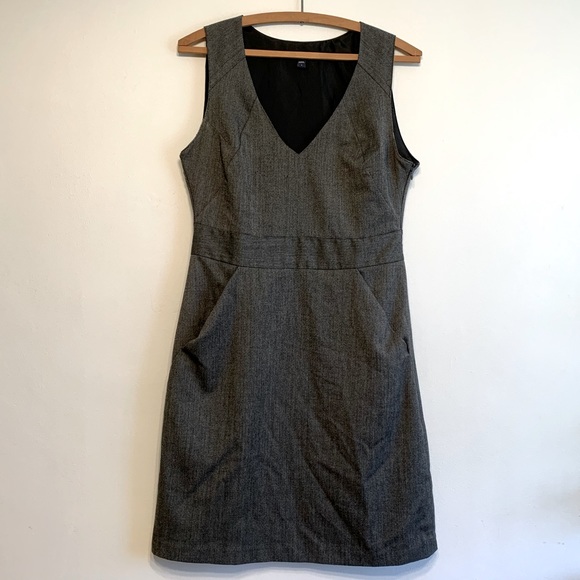 GAP Dress in Grey, Size 6 - Picture 1 of 7